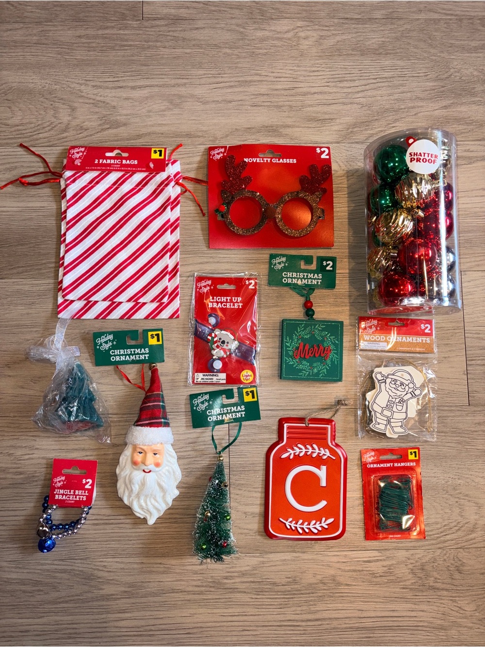 Christmas Gifts, Holiday Decors & Accessories 3